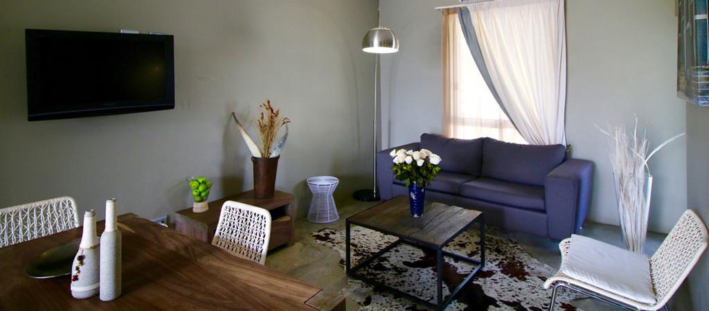 The Village Courtyard Suites & Executive Apartment Windhoek Exterior photo