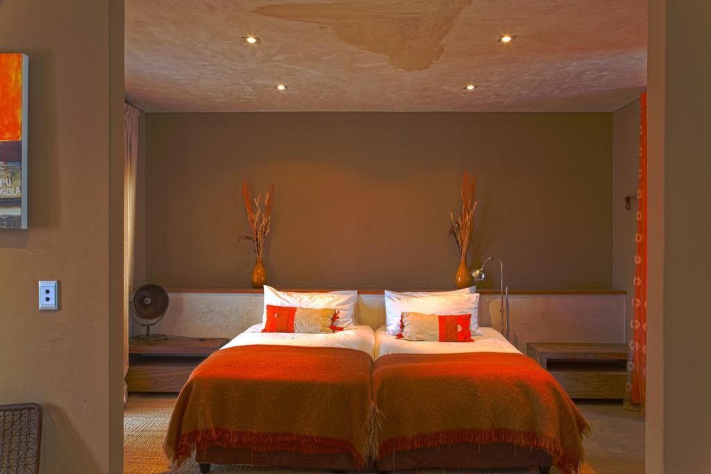 The Village Courtyard Suites & Executive Apartment Windhoek Exterior photo