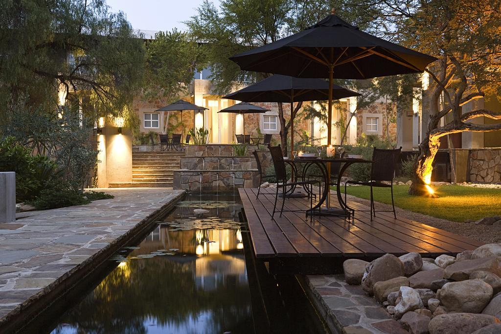 The Village Courtyard Suites & Executive Apartment Windhoek Exterior photo