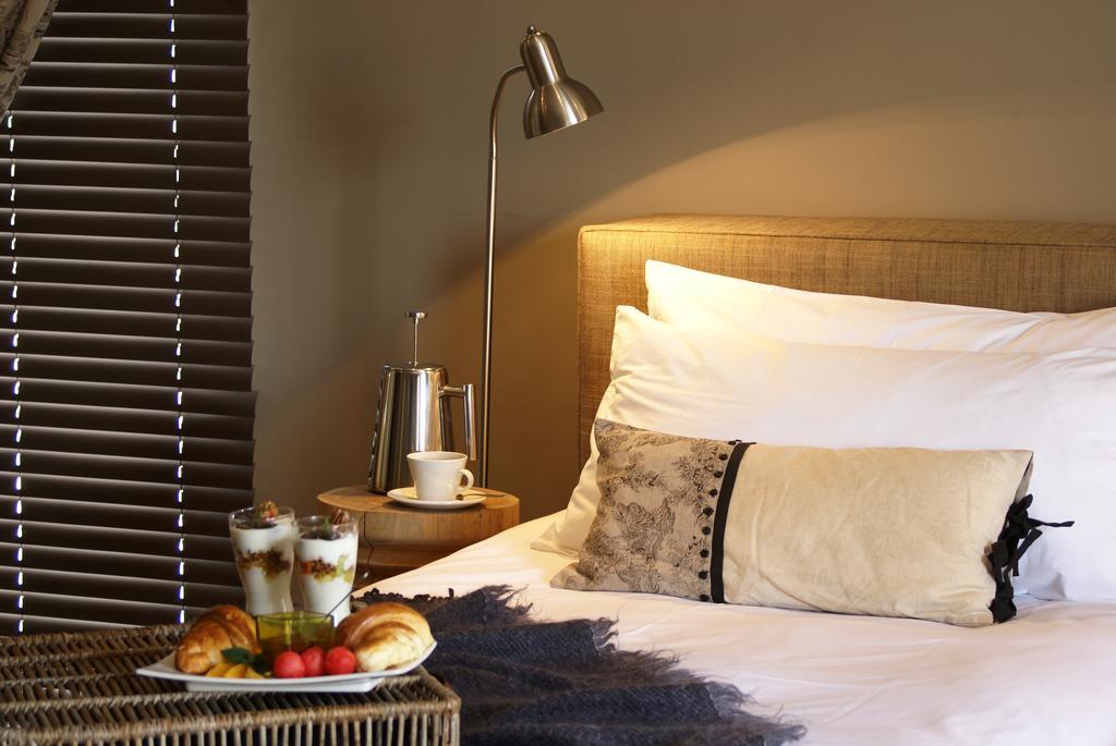 The Village Courtyard Suites & Executive Apartment Windhoek Exterior photo